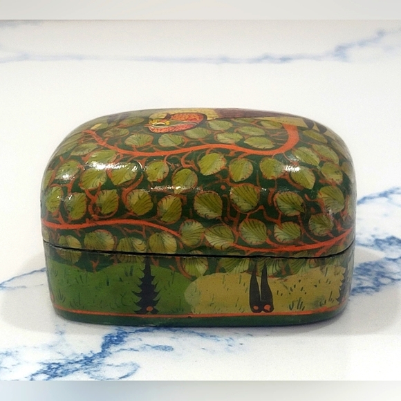 Vtg | Handmade| Kashmir| Lacquered Trinket Box - Picture 4 of 16